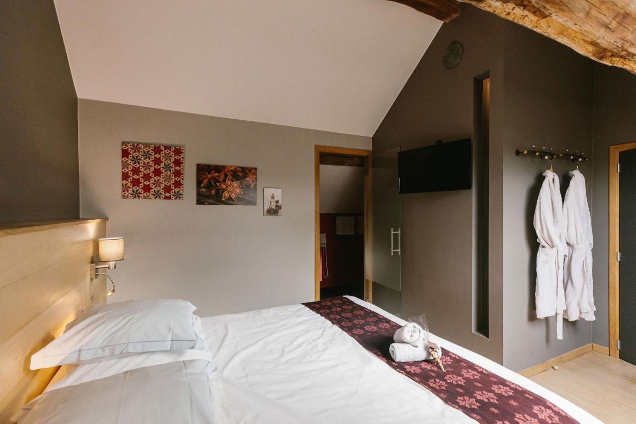 B&B L'Echappee Belle Welness Spa Et Table D'Hotes Falaen ภายนอก รูปภาพ